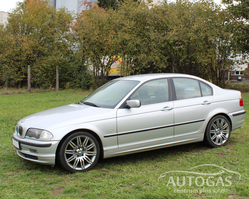 BMW 328 2,8 142 kW