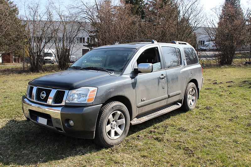 Nissan Armada V8